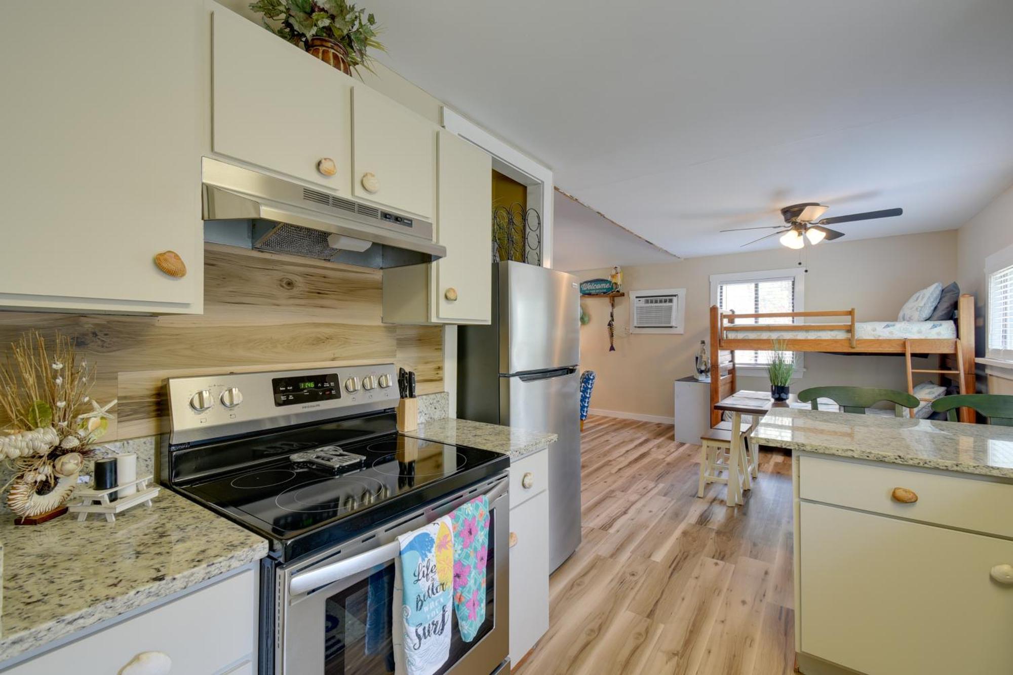Ocean Isle Apartment With Balcony, 1 Mi To Beach! Ocean Isle Beach Eksteriør billede