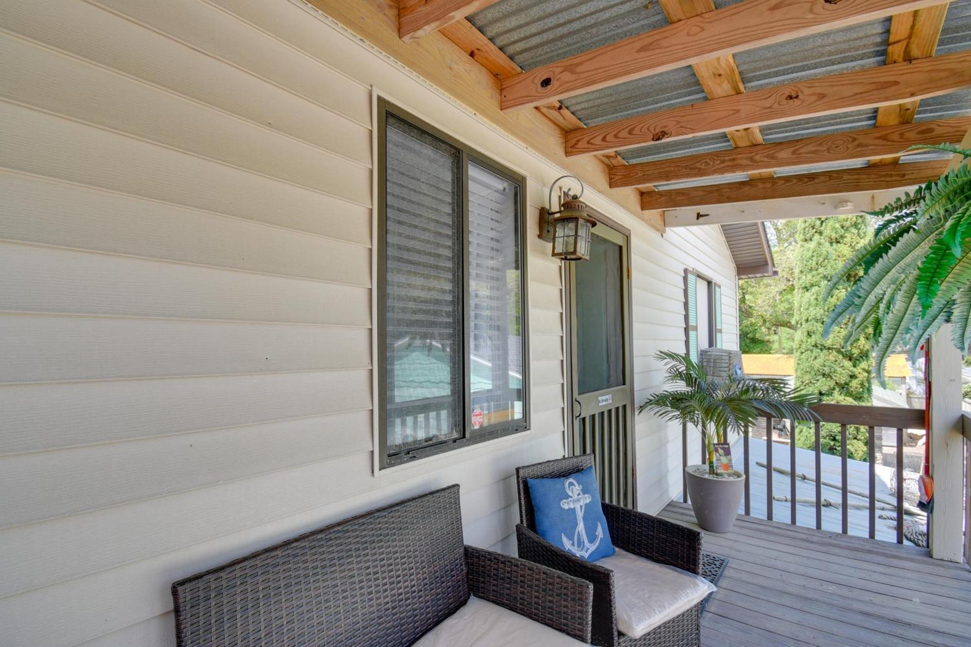 Ocean Isle Apartment With Balcony, 1 Mi To Beach! Ocean Isle Beach Eksteriør billede