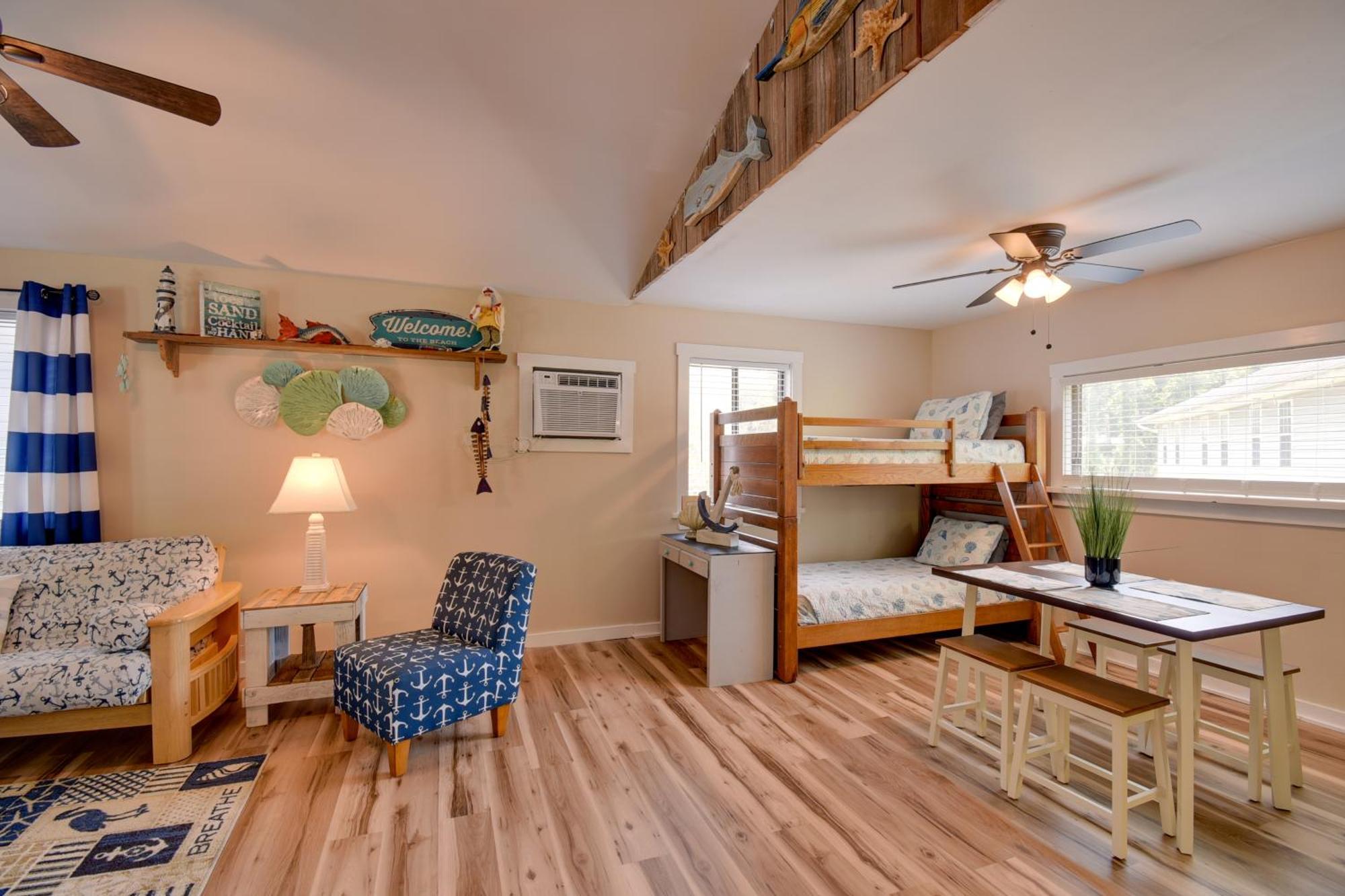 Ocean Isle Apartment With Balcony, 1 Mi To Beach! Ocean Isle Beach Eksteriør billede